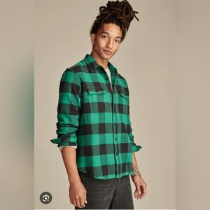 Old Navy Men's Green and Black Plaid Shirt
